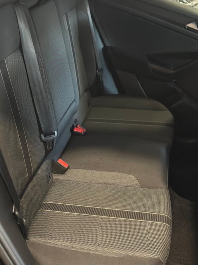 Volkswagen T-Roc 2.0 tdi Edition 115cv (10)