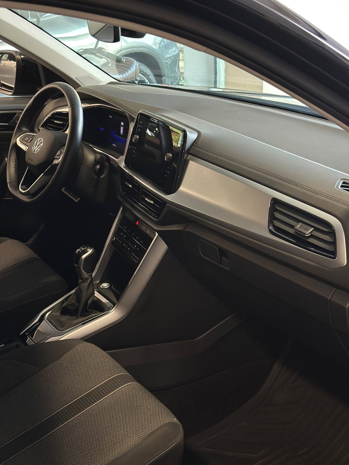 Volkswagen T-Roc 2.0 tdi Edition 115cv (11)