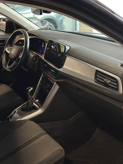 Volkswagen T-Roc 2.0 tdi Edition 115cv (11)