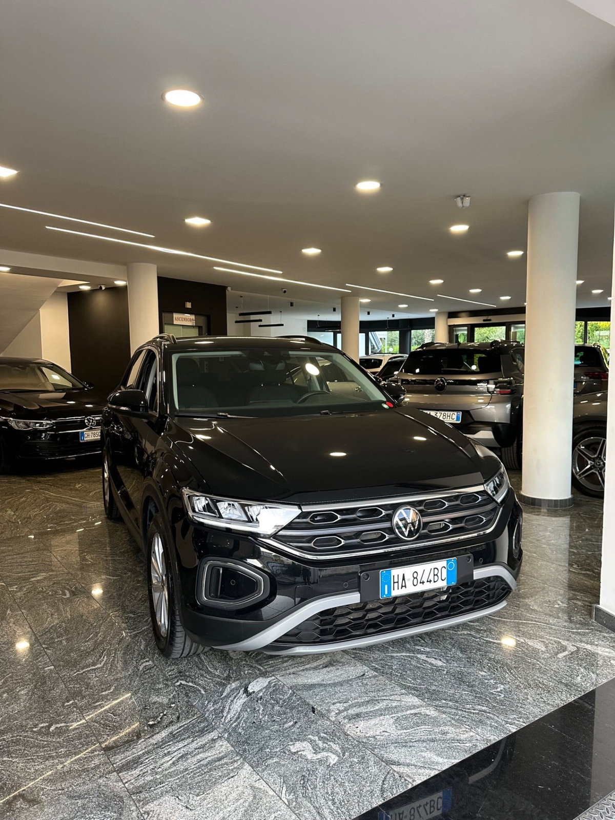 Volkswagen T-Roc 2.0 tdi Edition 115cv (3)