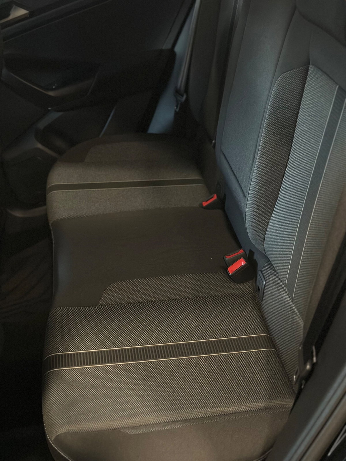 Volkswagen T-Roc 2.0 tdi Edition 115cv (9)