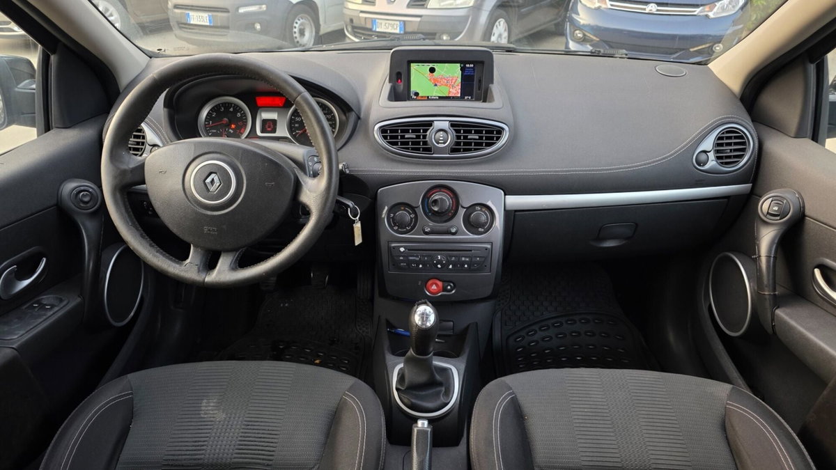 Renault Clio 1.2 16V 5 porte GPL Dynamique (11)