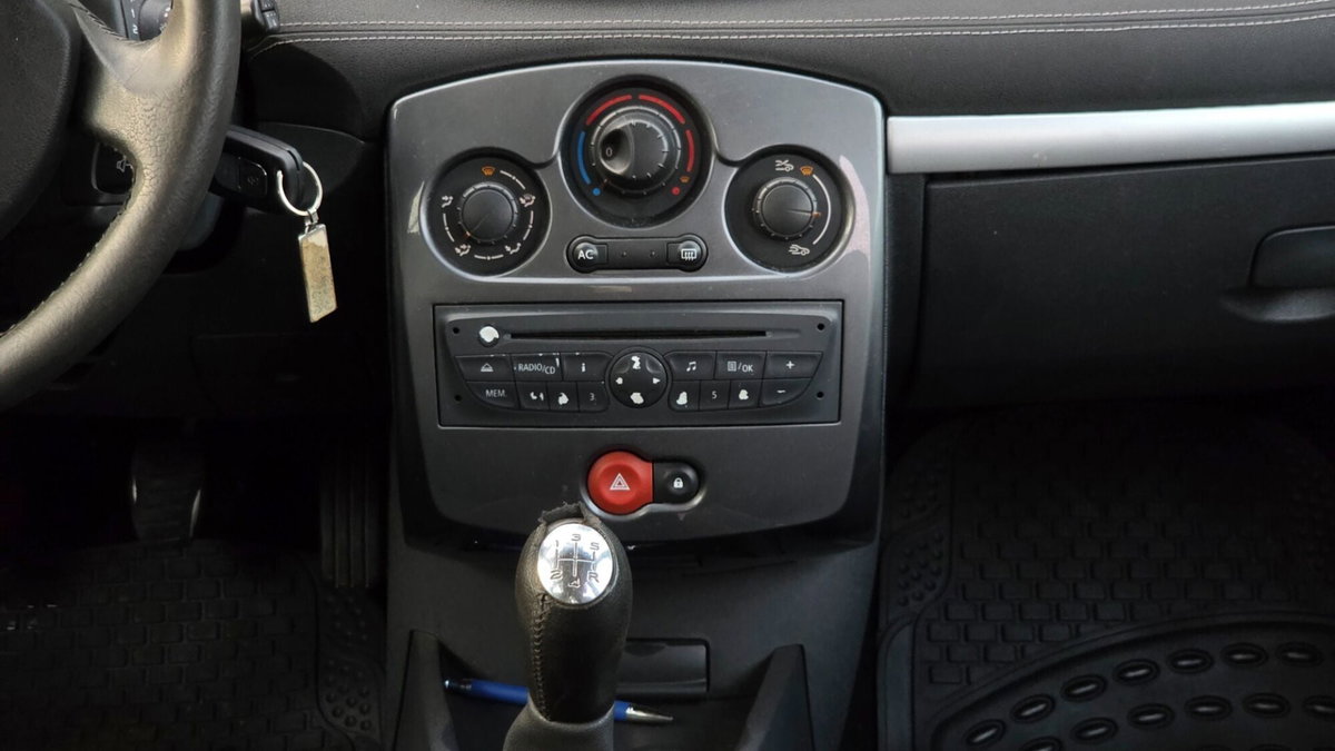 Renault Clio 1.2 16V 5 porte GPL Dynamique (14)