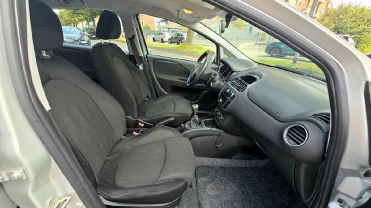 Fiat Punto 1.4 8V 5 porte Easypower Lounge (19)