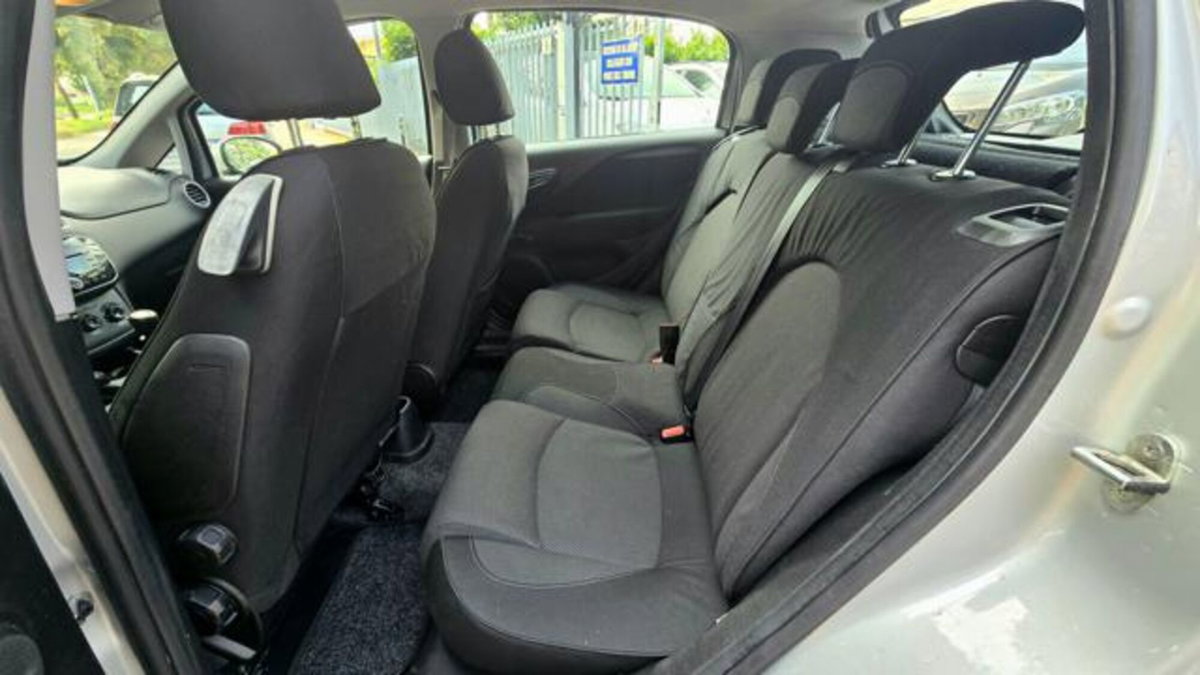 Fiat Punto 1.4 8V 5 porte Easypower Lounge (20)