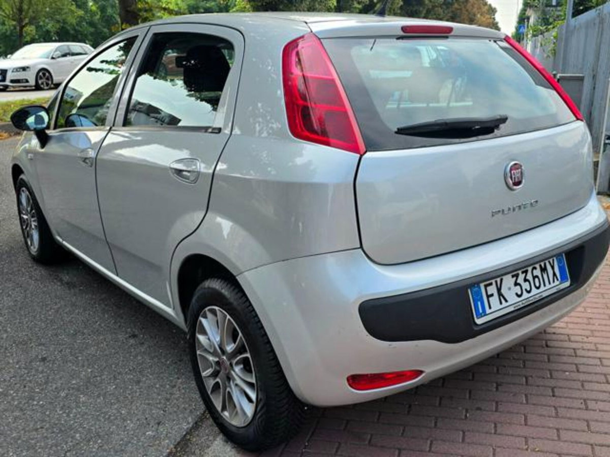 Fiat Punto 1.4 8V 5 porte Easypower Lounge (5)