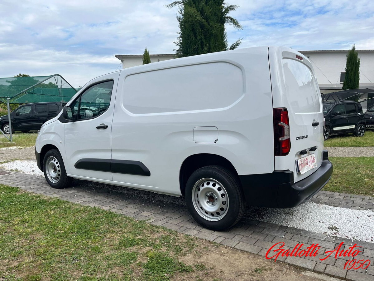 Fiat Doblò Furgone van d.cab XL 1.5 diesel 130cv auto (7)