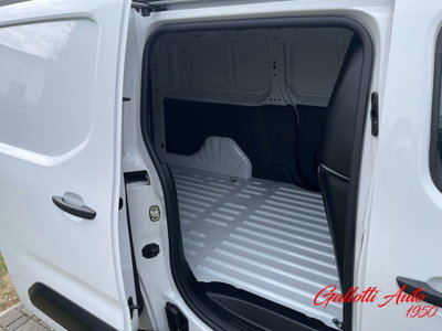 Fiat Doblò Furgone van d.cab XL 1.5 diesel 130cv auto (9)
