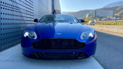 Aston Martin V8 Vantage Coupé V8 Vantage S Coupé Sportshift (4)