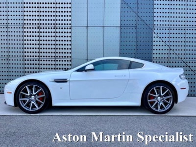 Aston Martin V8 Vantage Coupé V8 Vantage S Coupé Sportshift (2)