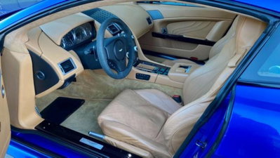 Aston Martin V8 Vantage Coupé V8 Vantage S Coupé Sportshift (10)