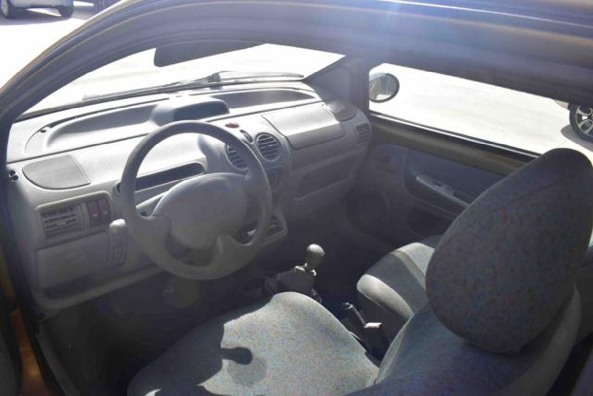 Renault Twingo 1.2i cat Expression (6)