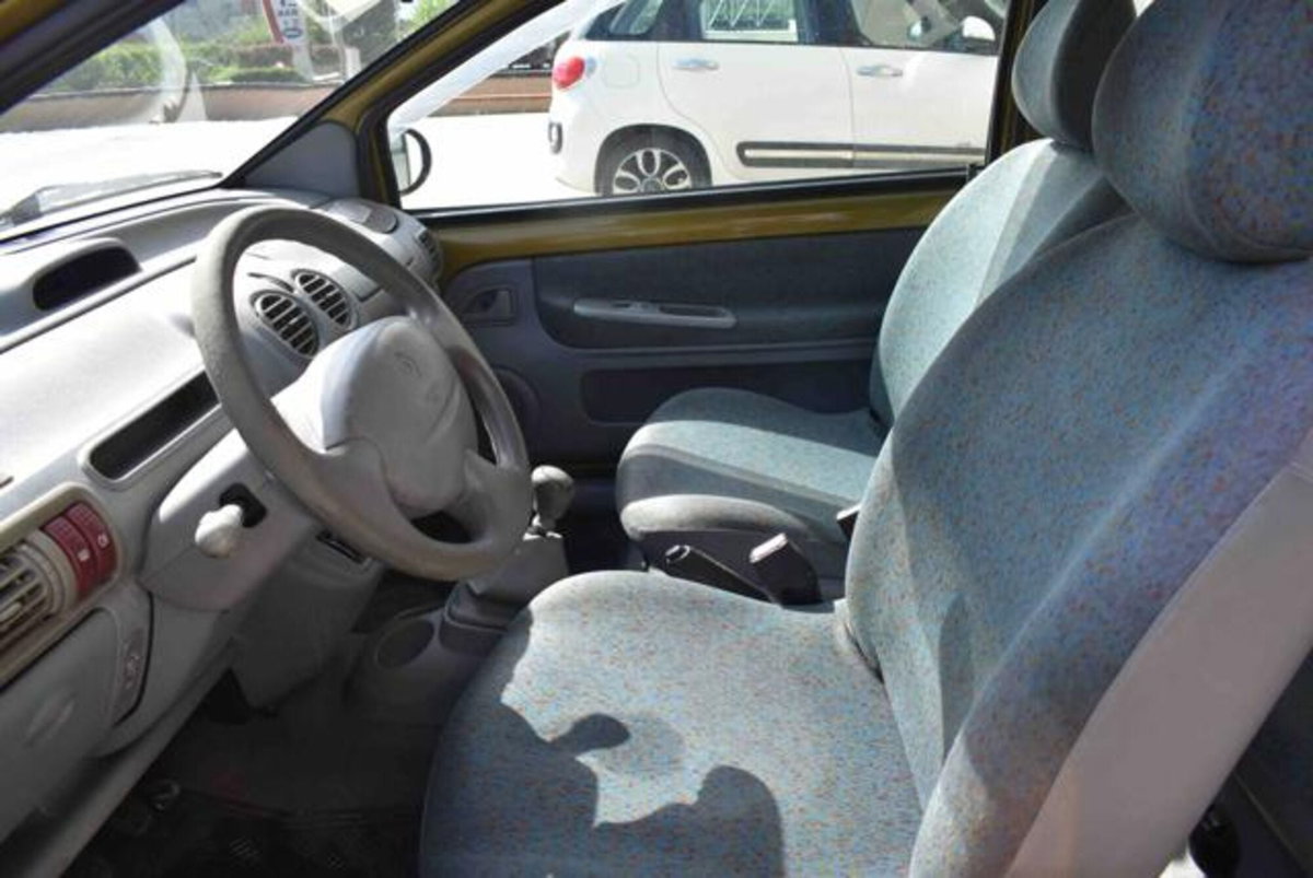 Renault Twingo 1.2i cat Expression (8)