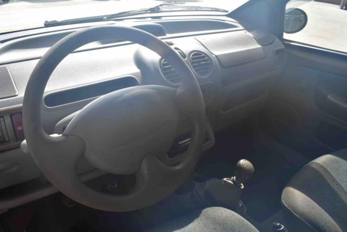Renault Twingo 1.2i cat Expression (9)