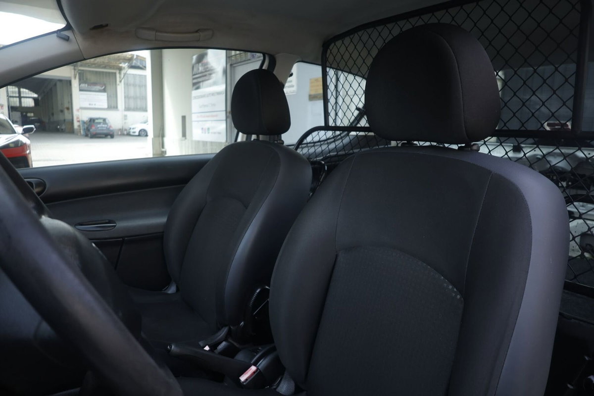 Peugeot 206 HDi 70CV 3p. XAD Van FAP (10)