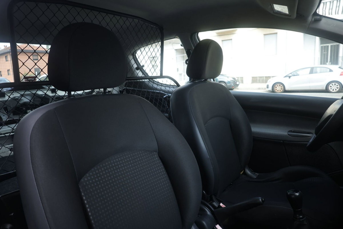 Peugeot 206 HDi 70CV 3p. XAD Van FAP (2)