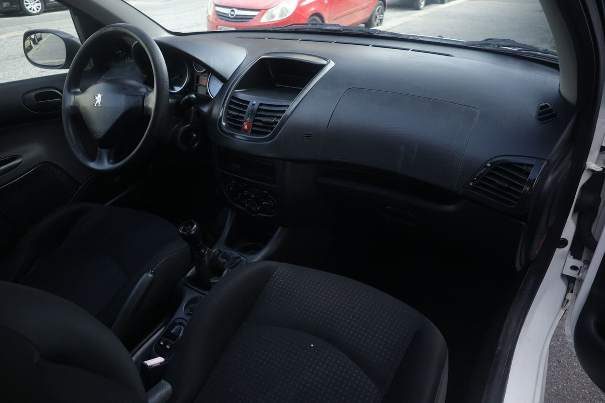 Peugeot 206 HDi 70CV 3p. XAD Van FAP (3)