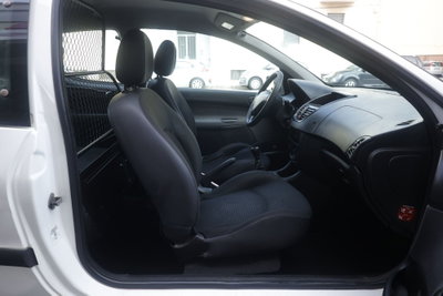 Peugeot 206 HDi 70CV 3p. XAD Van FAP (6)