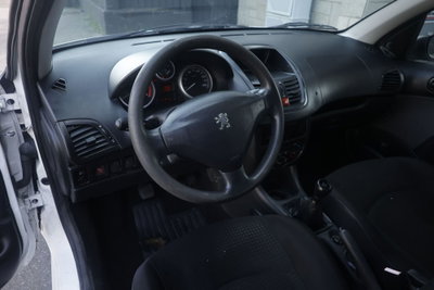 Peugeot 206 HDi 70CV 3p. XAD Van FAP (8)