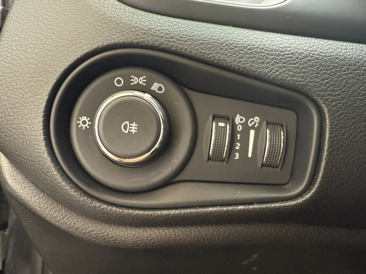 Jeep Renegade 1.6 E-TorQ EVO Sport (14)