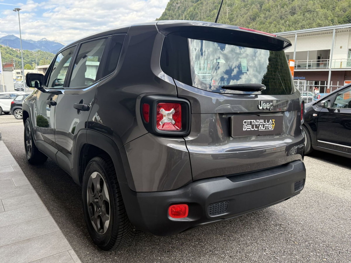 Jeep Renegade 1.6 E-TorQ EVO Sport (4)