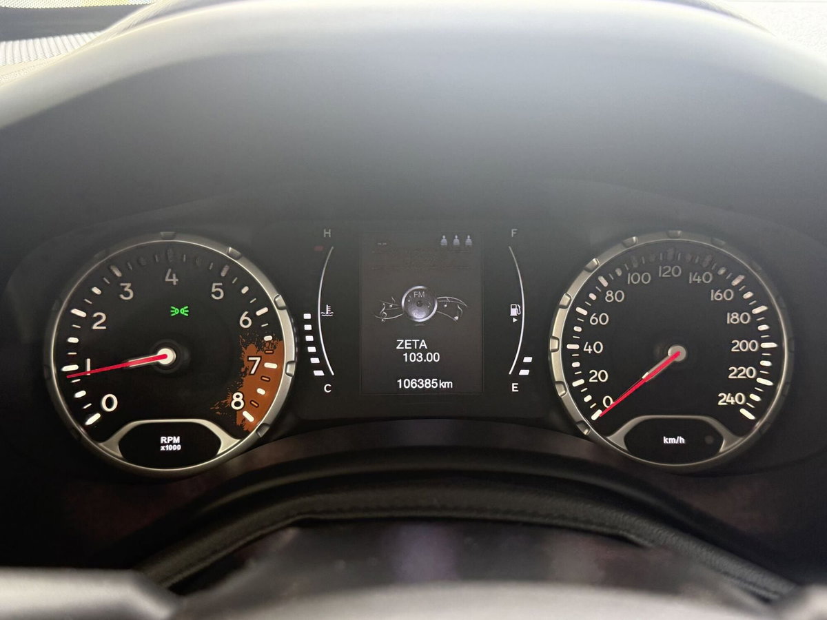 Jeep Renegade 1.6 E-TorQ EVO Sport (5)