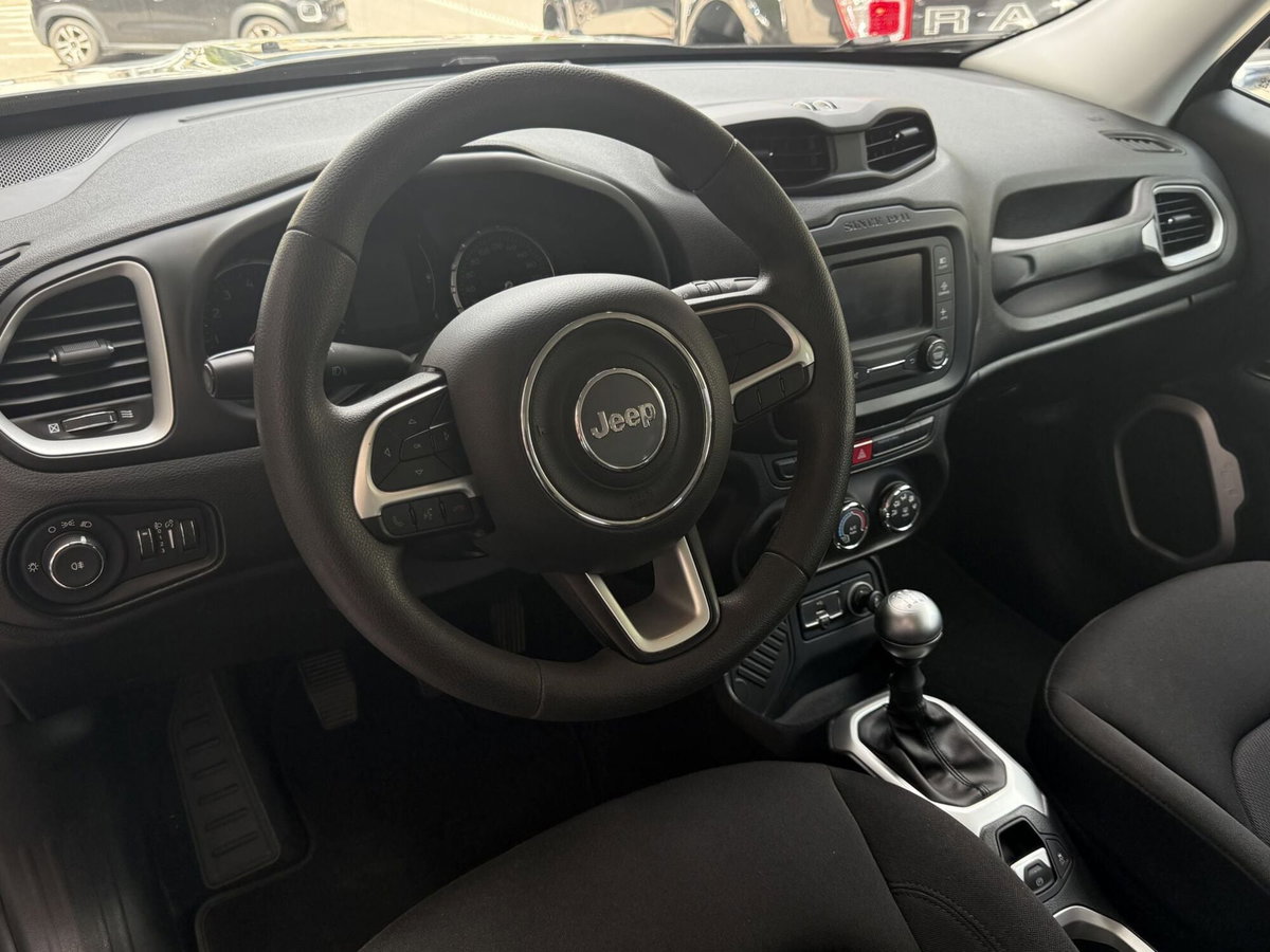 Jeep Renegade 1.6 E-TorQ EVO Sport (6)