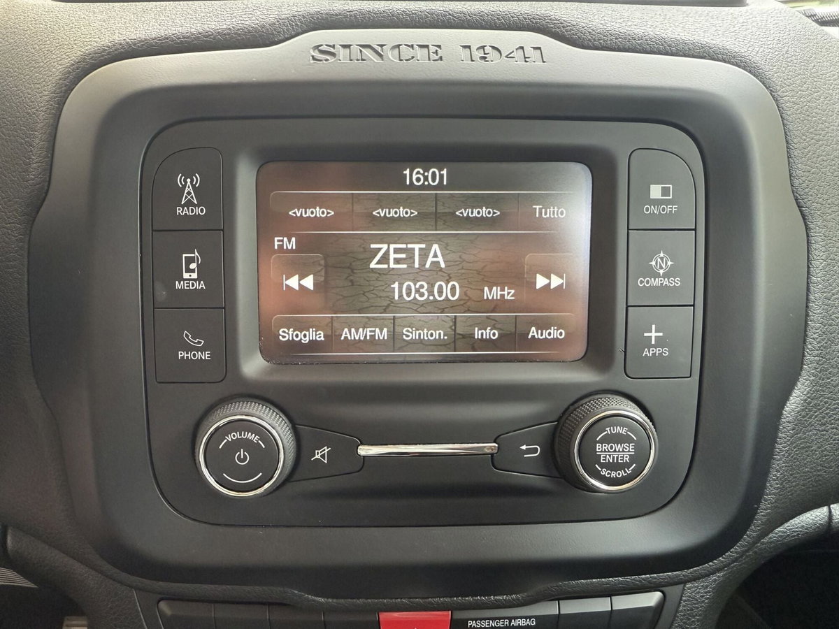 Jeep Renegade 1.6 E-TorQ EVO Sport (8)