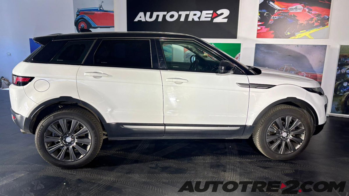 Land Rover Range Rover Evoque 2.0 eD4 5p. Pure (7)