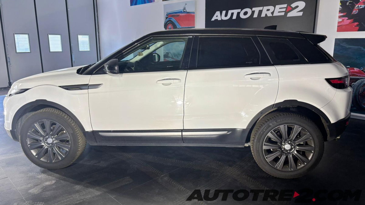 Land Rover Range Rover Evoque 2.0 eD4 5p. Pure (8)