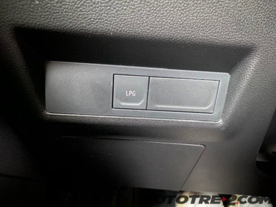 Renault Captur 1.0 eco-g Techno 100cv (18)