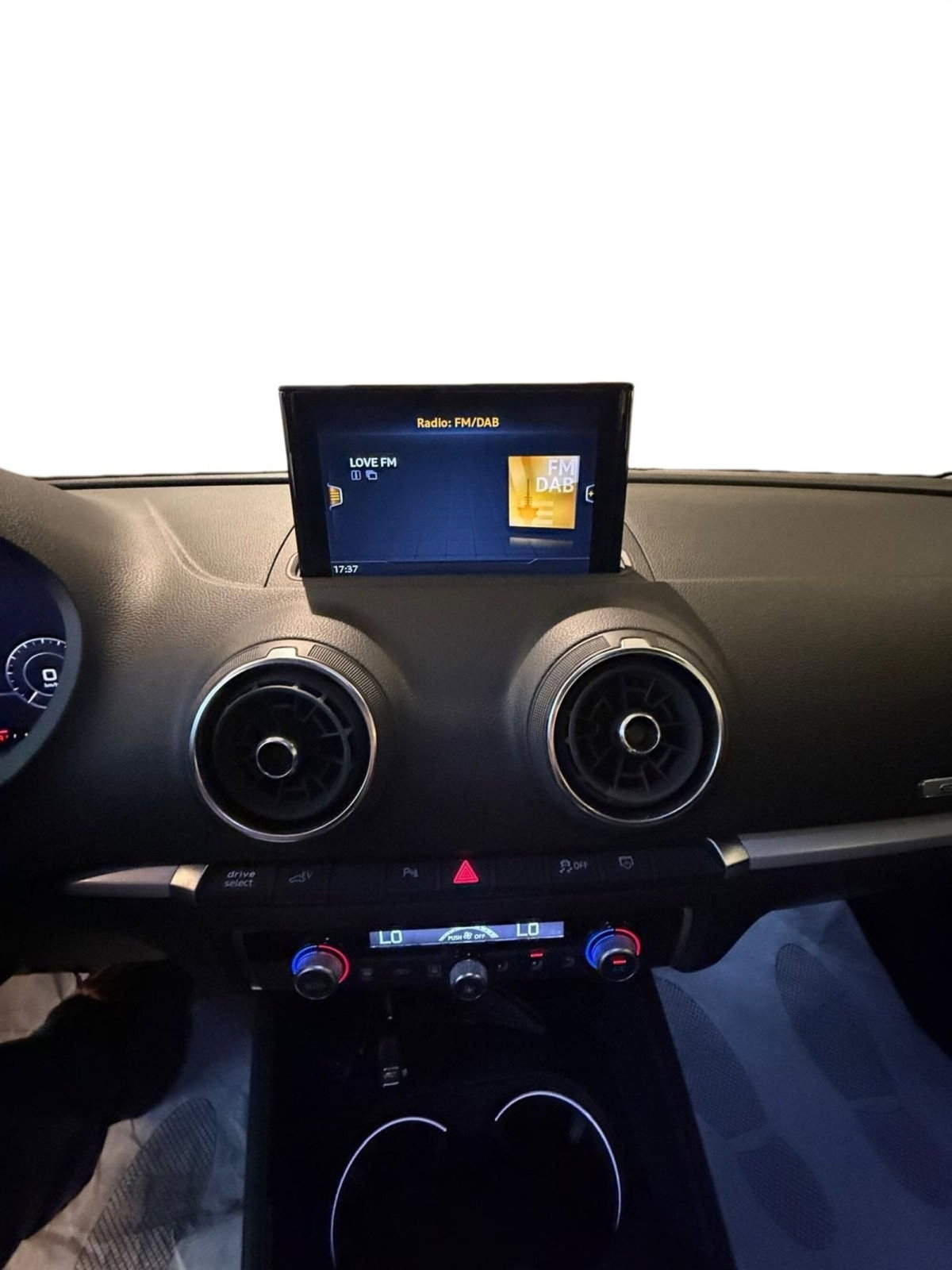 Audi A3 Sportback 35 TFSI S tronic Business (10)