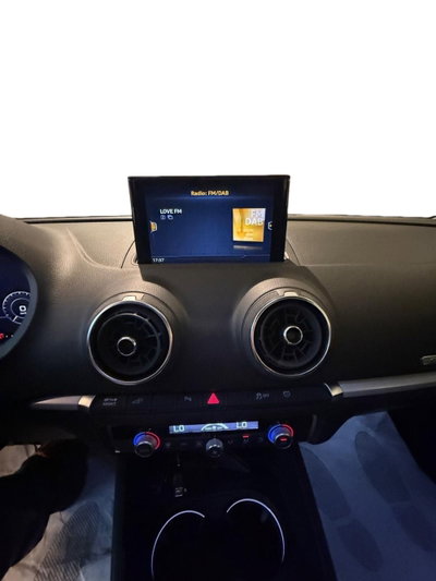 Audi A3 Sportback 35 TFSI S tronic Business (10)