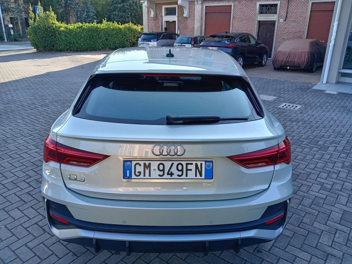 Audi Q3 Sportback 35 TDI quattro S tronic S line edition (13)