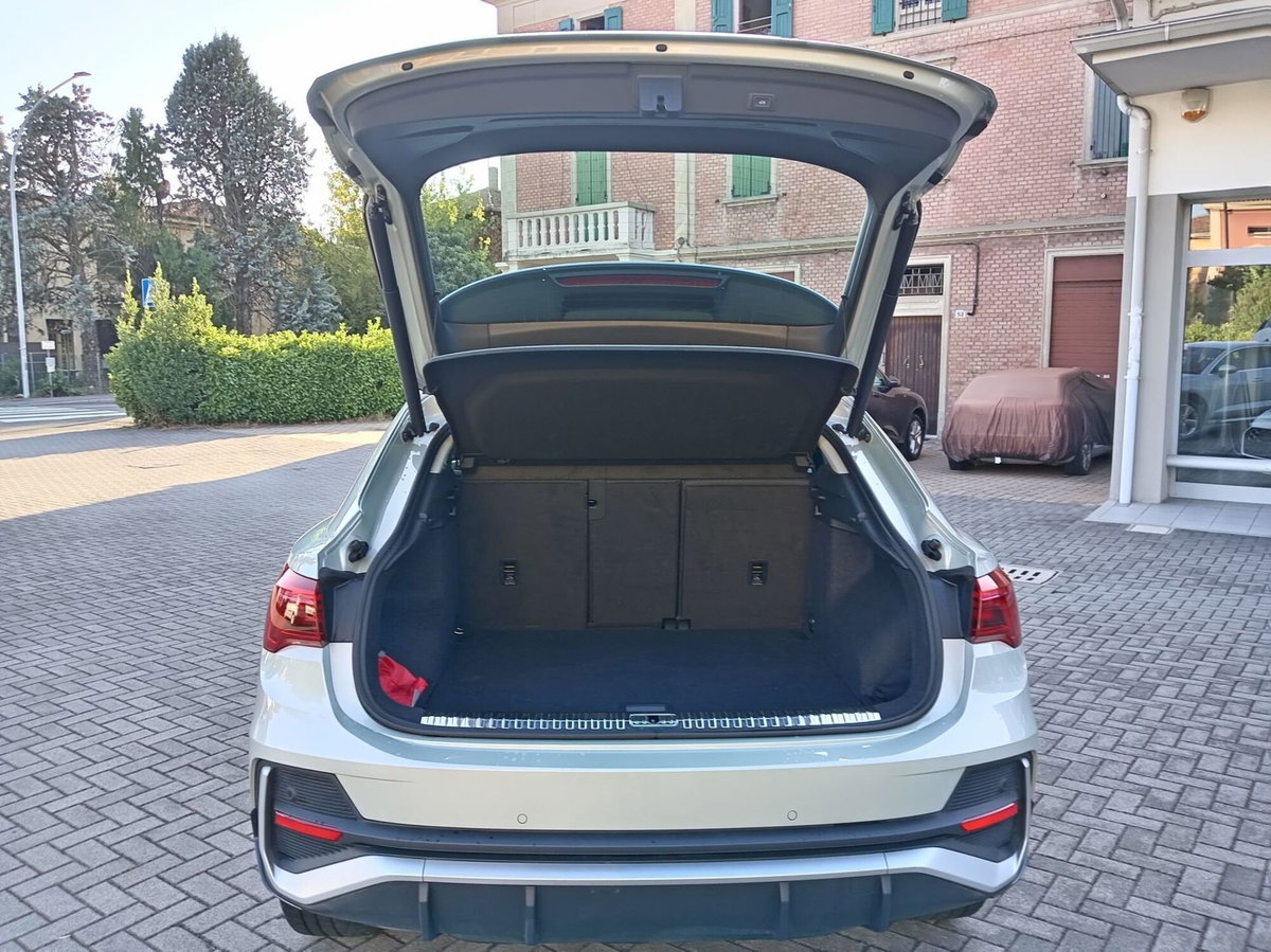 Audi Q3 Sportback 35 TDI quattro S tronic S line edition (16)