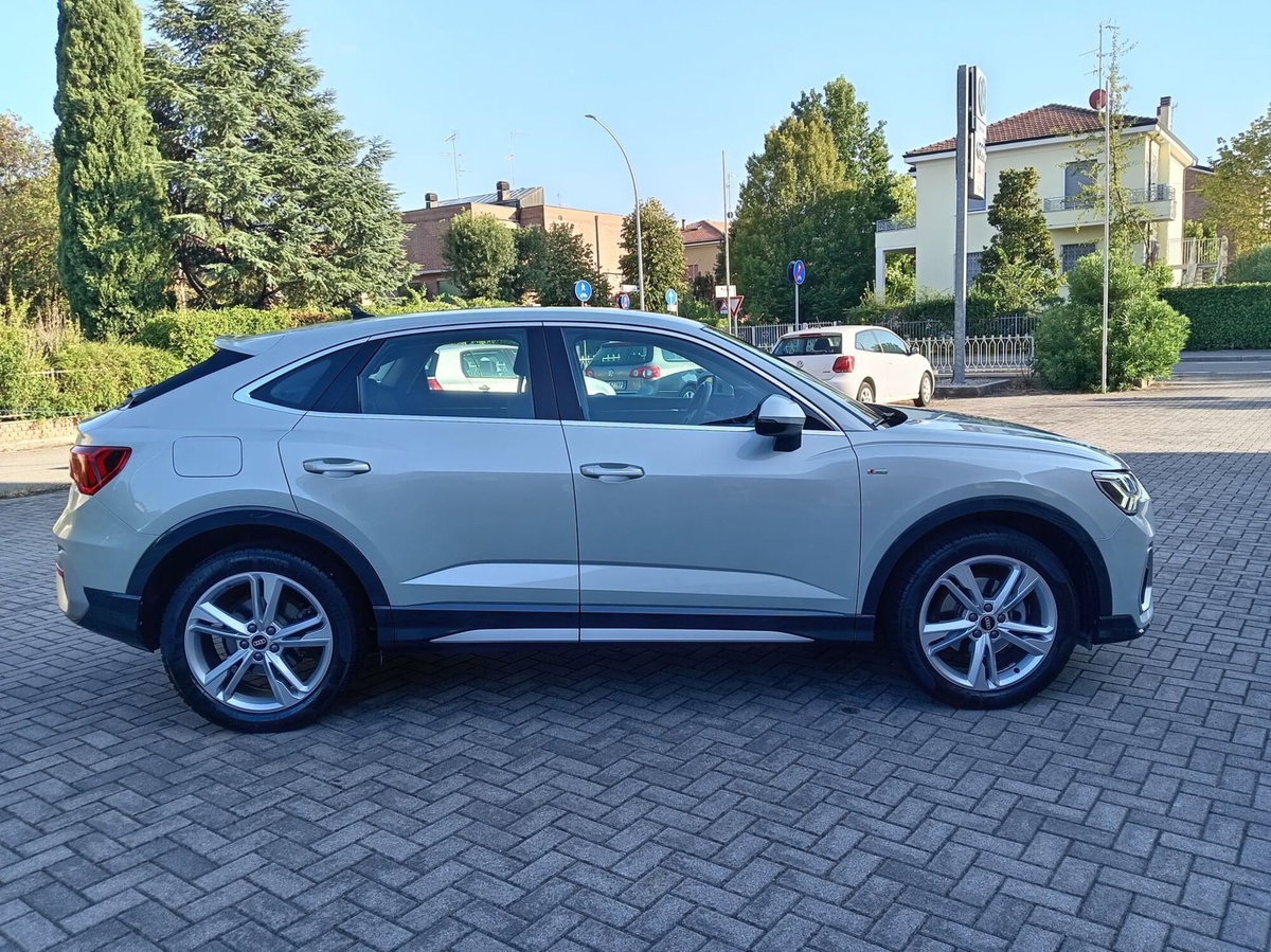 Audi Q3 Sportback 35 TDI quattro S tronic S line edition (6)