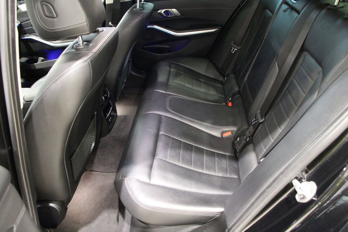 BMW Serie 3 320d Luxury (10)