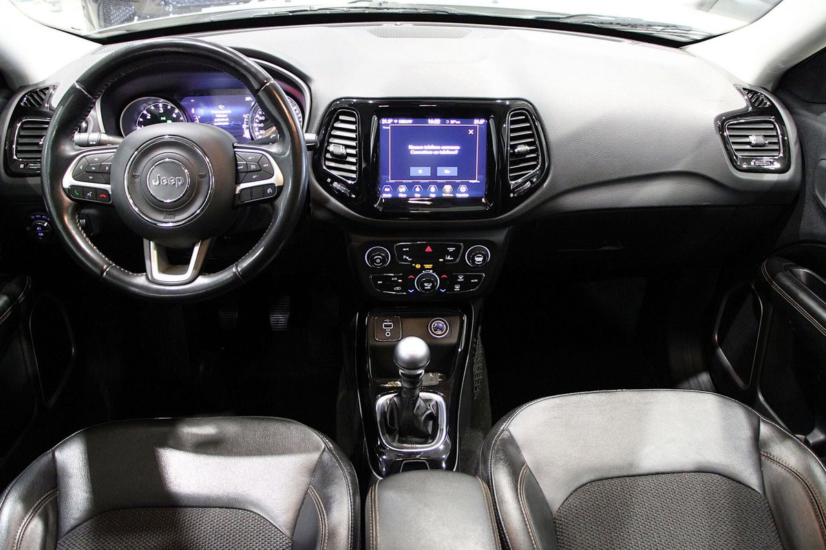 Jeep Compass 1.6 Multijet II 2WD Business (9)