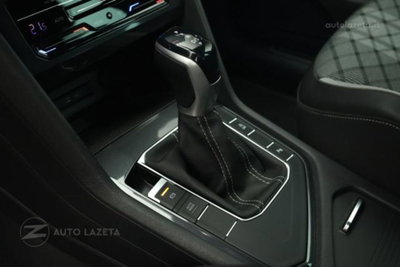 Volkswagen Tiguan 2.0 TDI 150 CV SCR DSG 4MOTION R-Line (12)
