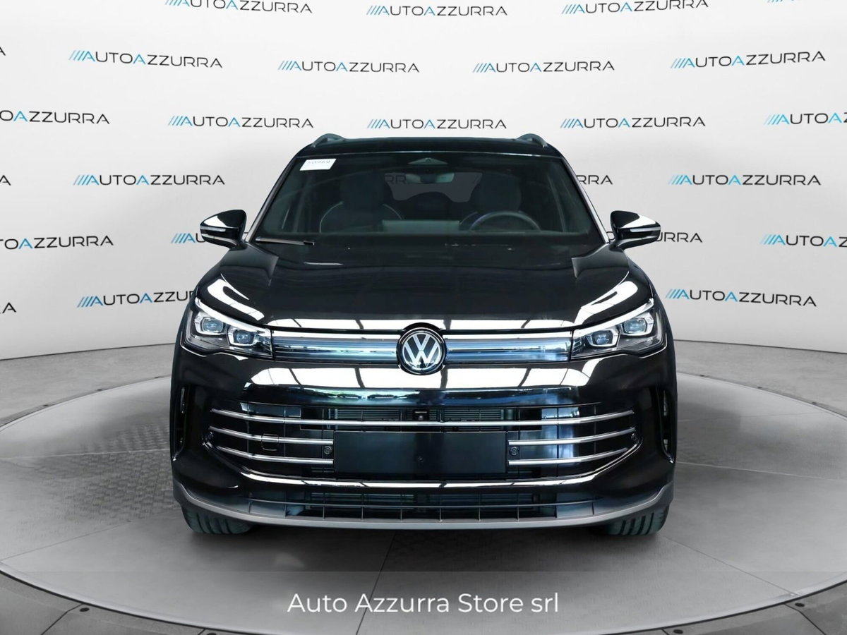 Volkswagen Tiguan 1.5 etsi Elegance 150cv dsg (16)