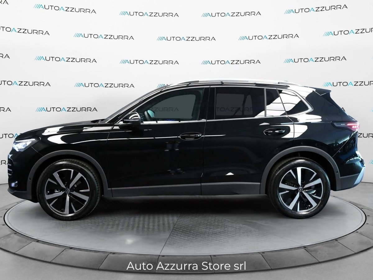 Volkswagen Tiguan 1.5 etsi Elegance 150cv dsg (18)