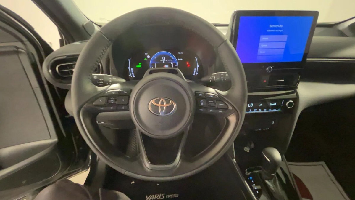 Toyota Yaris Cross Trend fwd 115cv e-cvt (7)