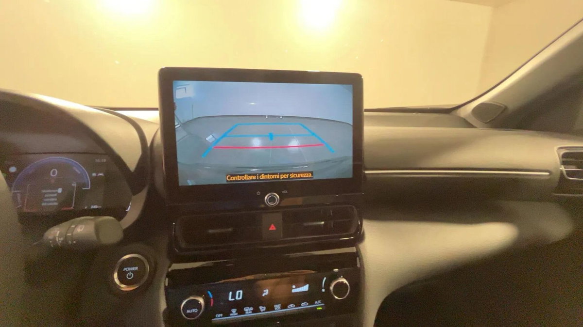 Toyota Yaris Cross Trend fwd 115cv e-cvt (9)
