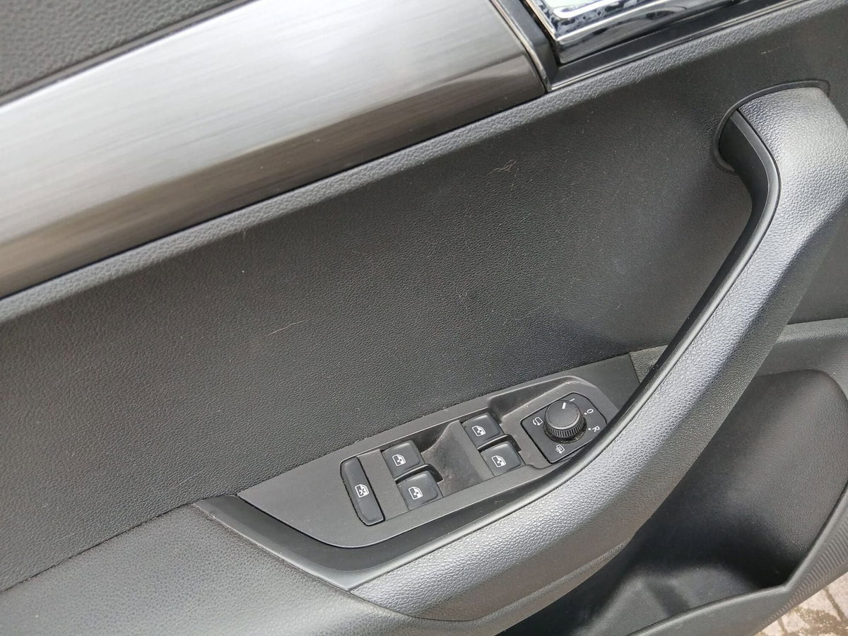 Skoda Karoq 2.0 TDI EVO SCR 4x4 DSG Style (17)
