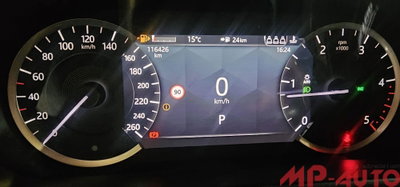 Land Rover Range Rover Velar 2.0D I4 180 CV (13)
