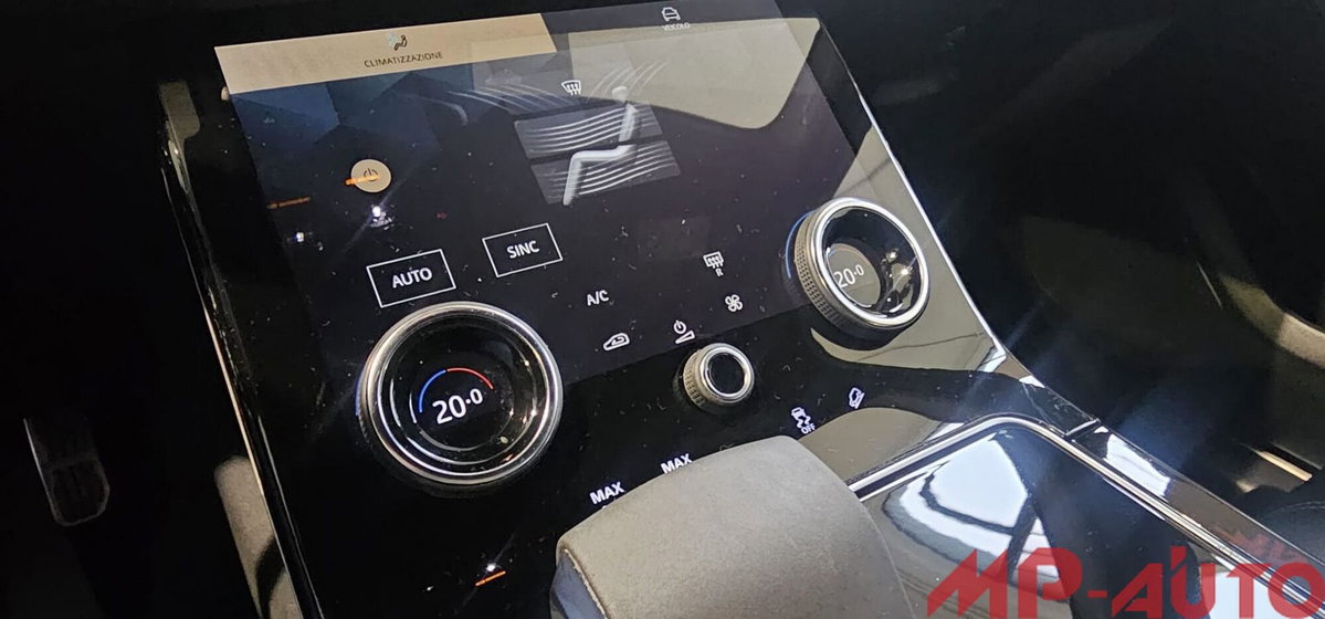 Land Rover Range Rover Velar 2.0D I4 180 CV (15)