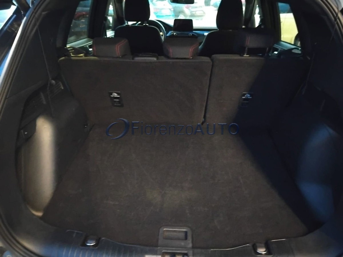 Ford Kuga 2.0 EcoBlue 120CV aut. AWD ST-Line X (10)