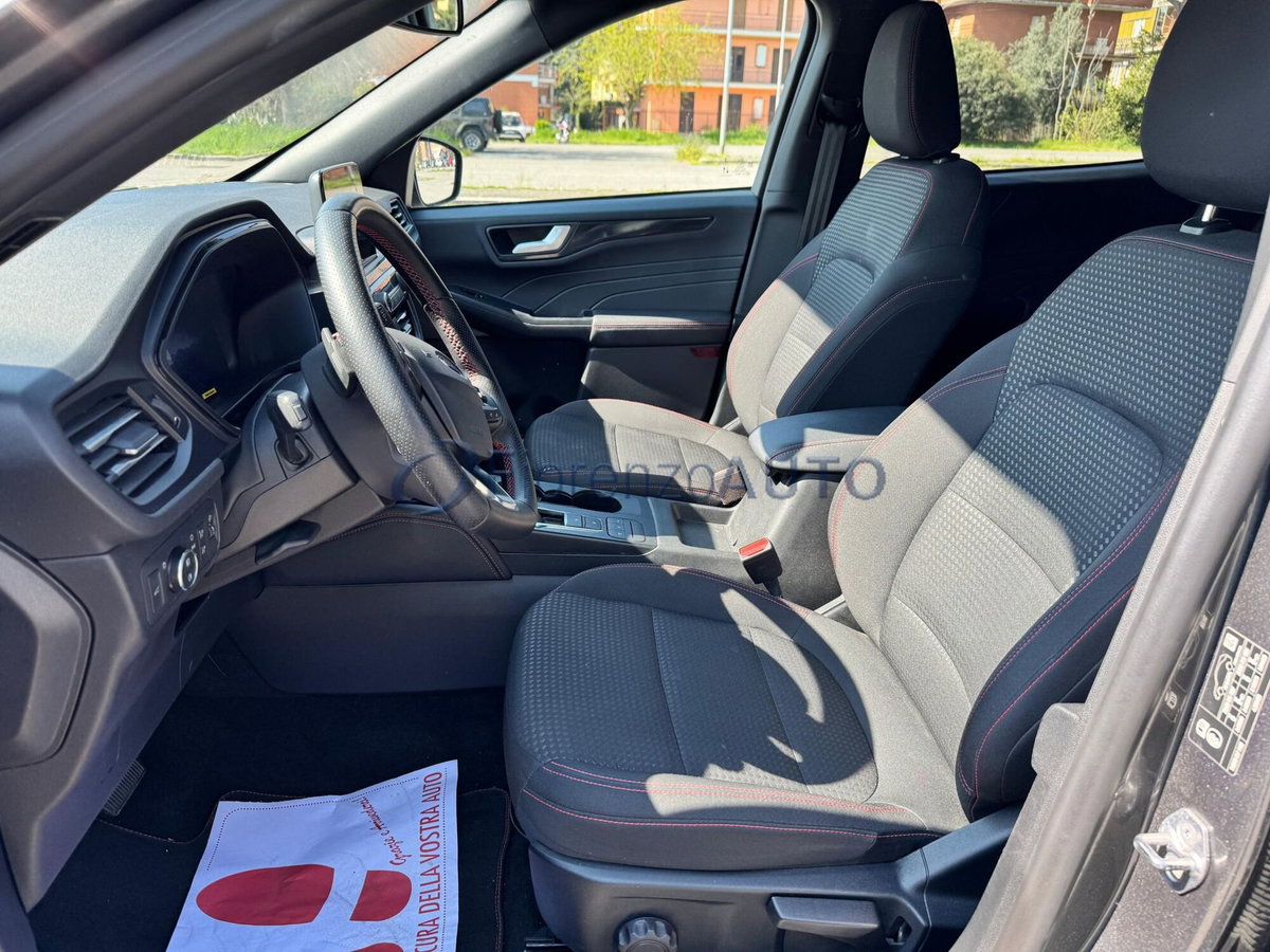 Ford Kuga 2.0 EcoBlue 120CV aut. AWD ST-Line X (13)