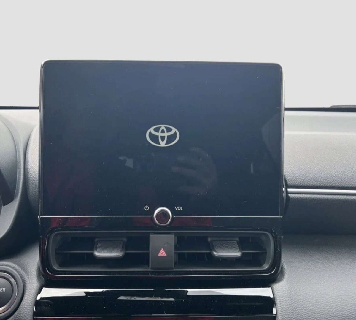 Toyota Yaris Cross Trend fwd 130cv e-cvt (9)