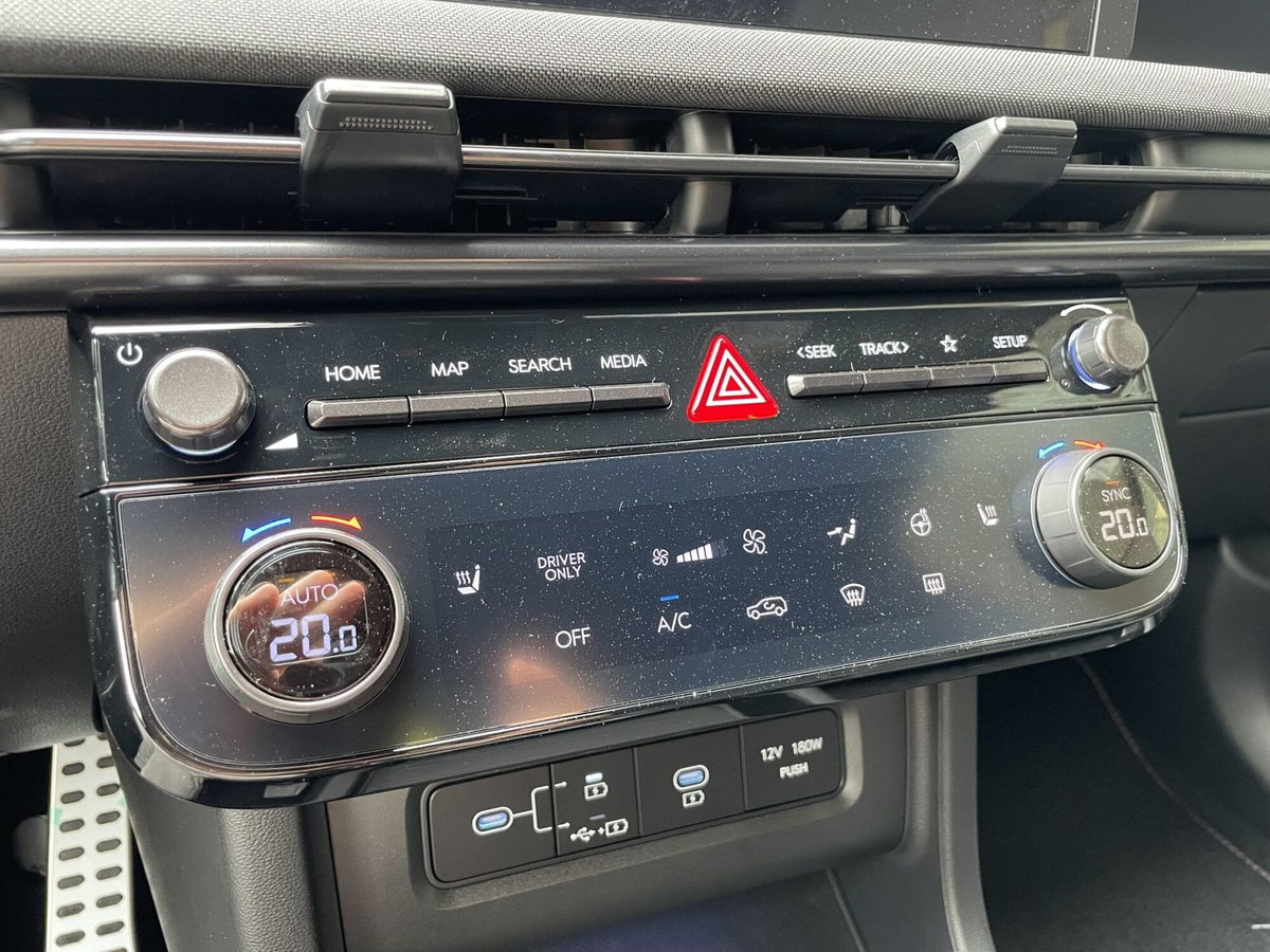 Hyundai Tucson 1.6 hev Xtech 2wd 239cv auto (14)